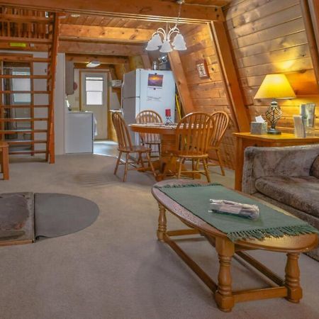 Rustic Cabin 2 - Two Bedroom Forest Lakes Estates Eksteriør billede